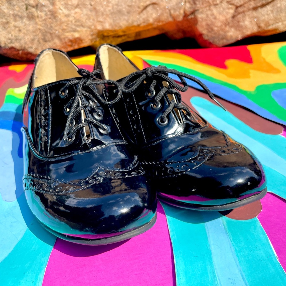 Black patent leather Women's Oxford Shoes size 6 - Picture 4 of 8